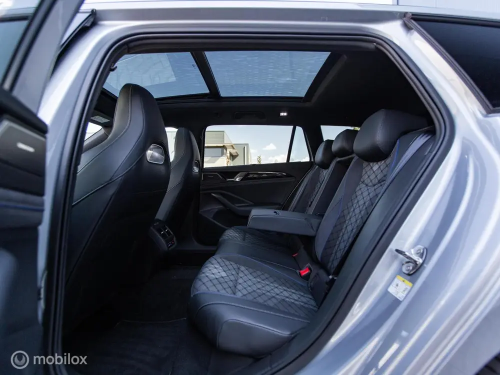 Volkswagen Passat Variant 1.5 eTSI R-Line Massage|PANO|Trekh uit 2024, foto 20
