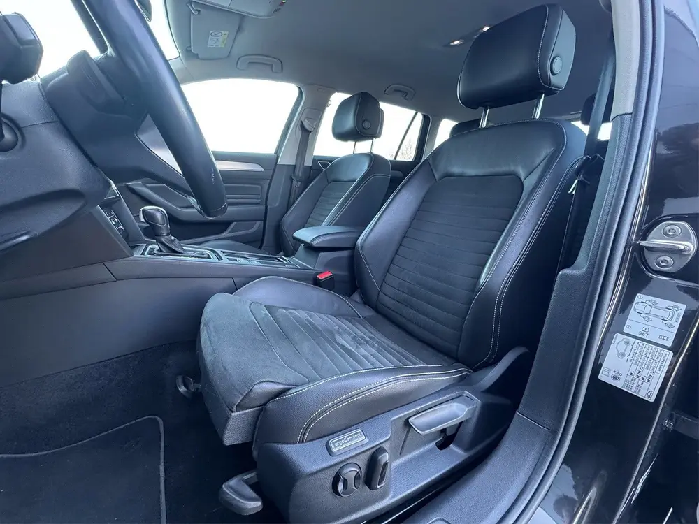 Volkswagen Passat Variant 1.5 TSI Business, Pilot assist, AC uit 2021, foto 15