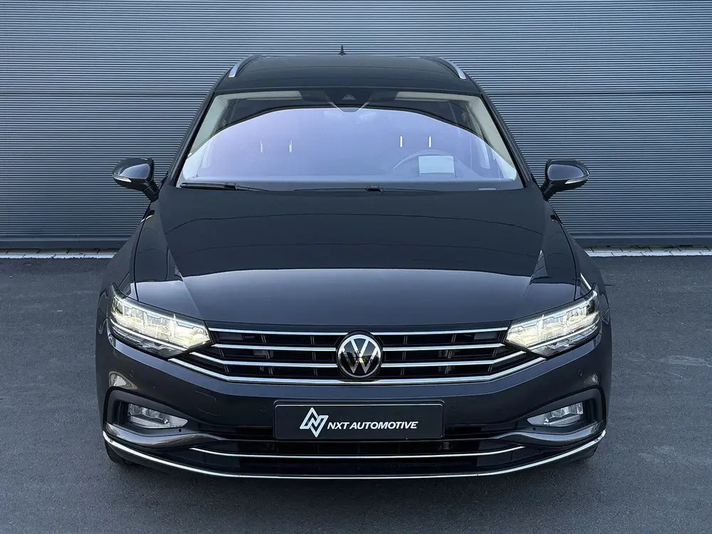 Volkswagen Passat Variant 1.5 TSI Business, Pilot assist, AC uit 2021, foto 2