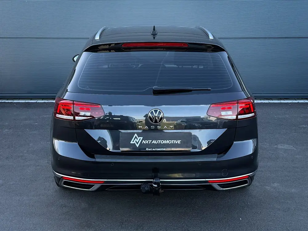Volkswagen Passat Variant 1.5 TSI Business, Pilot assist, AC uit 2021, foto 5