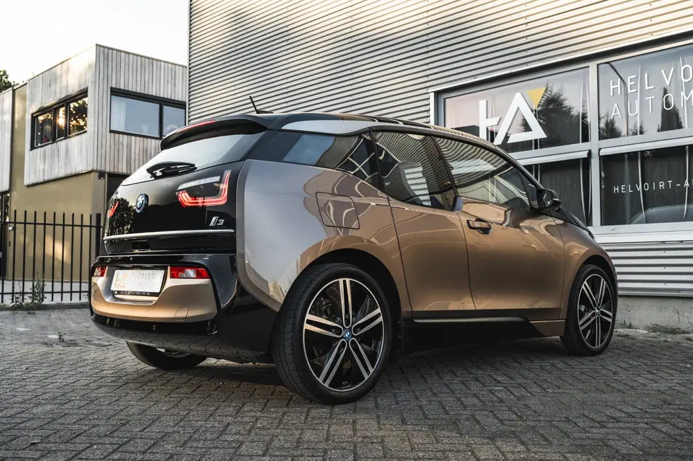 BMW i3 Executive Edition 120Ah 42 kWh uit 2019, foto 17