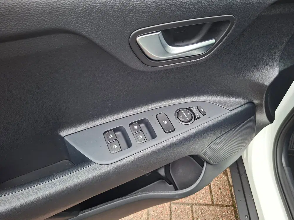 Kia Stonic 1.0 T-GDi MHEV DynamicLine automaat uit 2025, foto 9