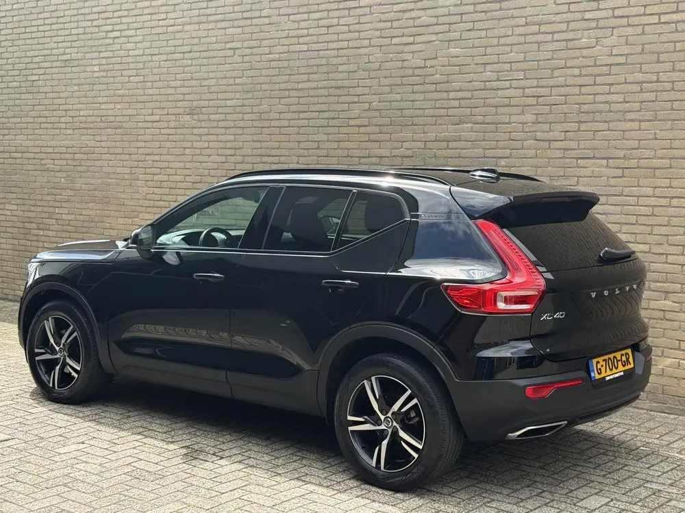 Volvo XC40 1.5 T3 163pk R-Design | Leder/alcantara | Navigat uit 2019, foto 2
