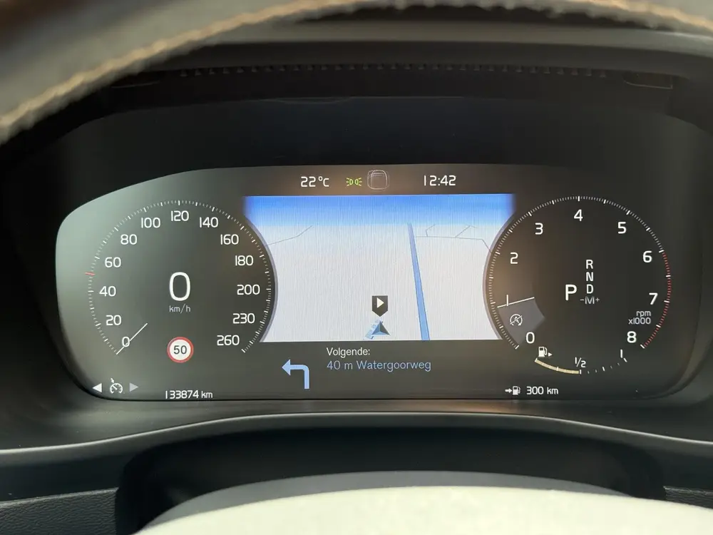 Volvo XC40 1.5 T3 163pk R-Design | Leder/alcantara | Navigat uit 2019, foto 4