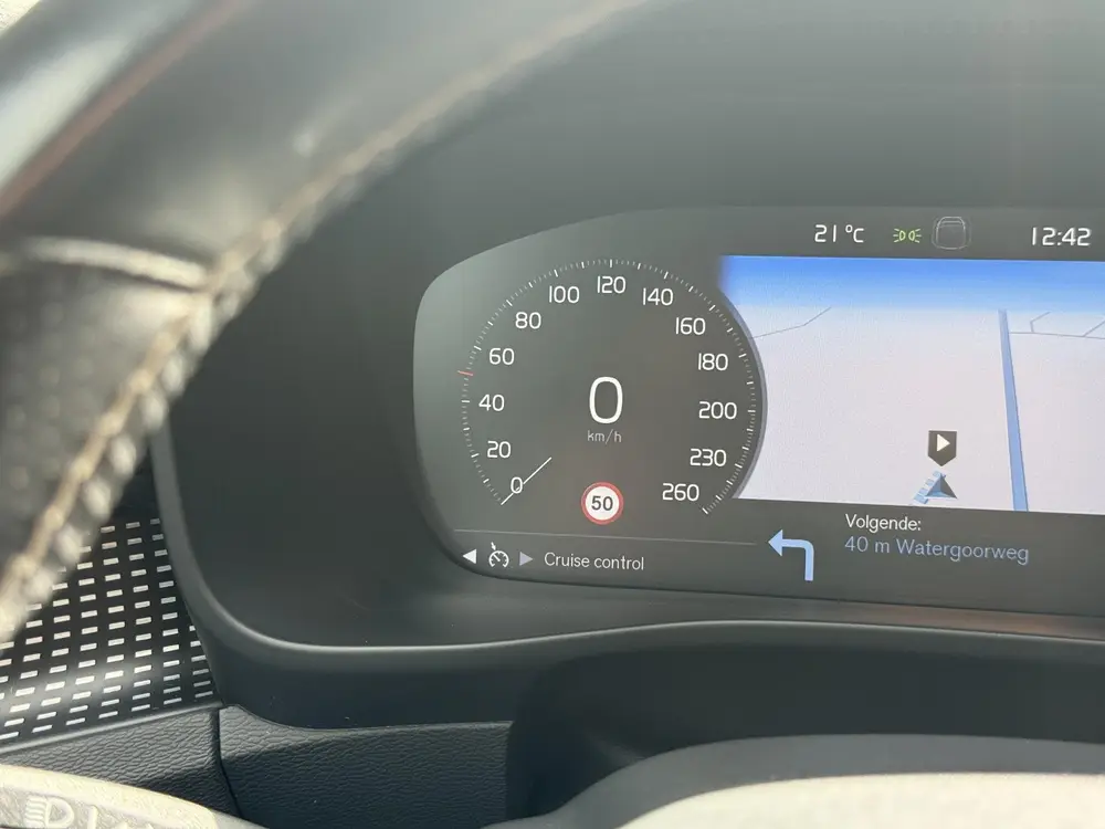Volvo XC40 1.5 T3 163pk R-Design | Leder/alcantara | Navigat uit 2019, foto 8