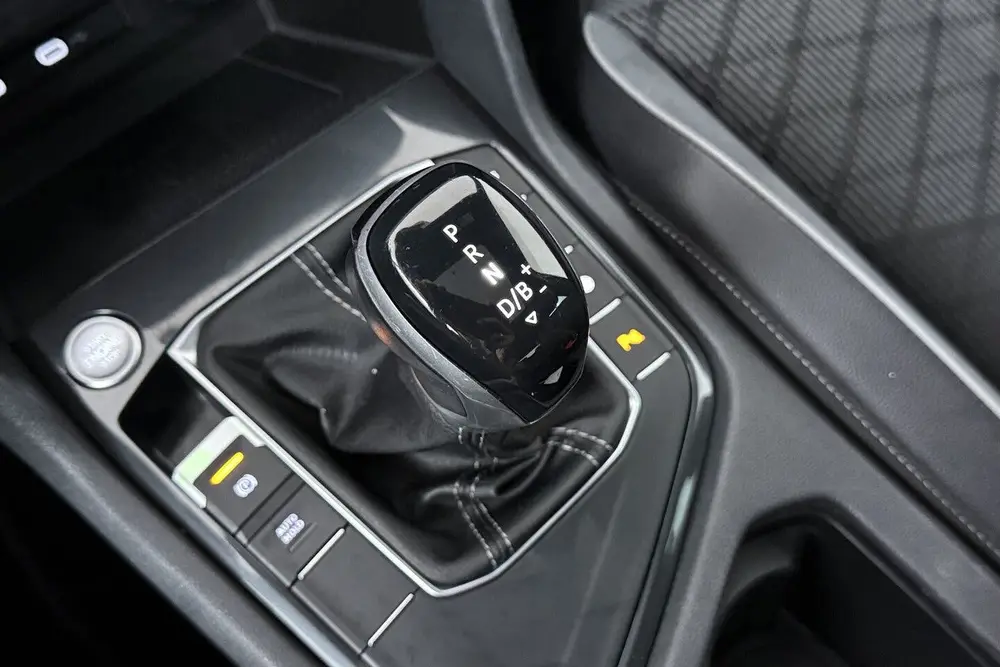 Volkswagen Tiguan 1.4 TSI eHybrid R-Line Business+ (PANORAMA uit 2022, foto 18