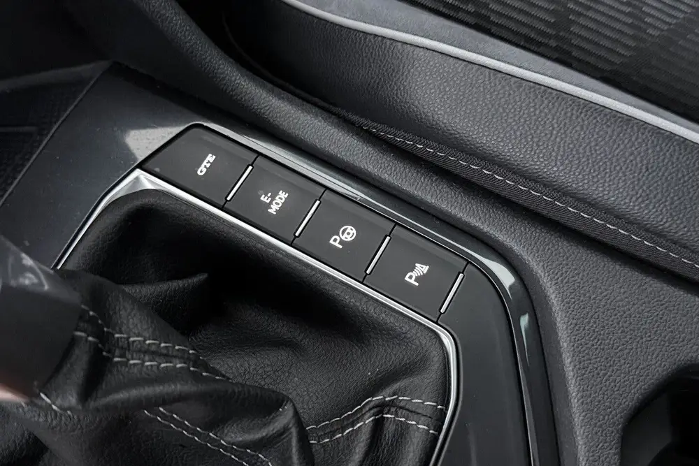 Volkswagen Tiguan 1.4 TSI eHybrid R-Line Business+ (PANORAMA uit 2022, foto 19
