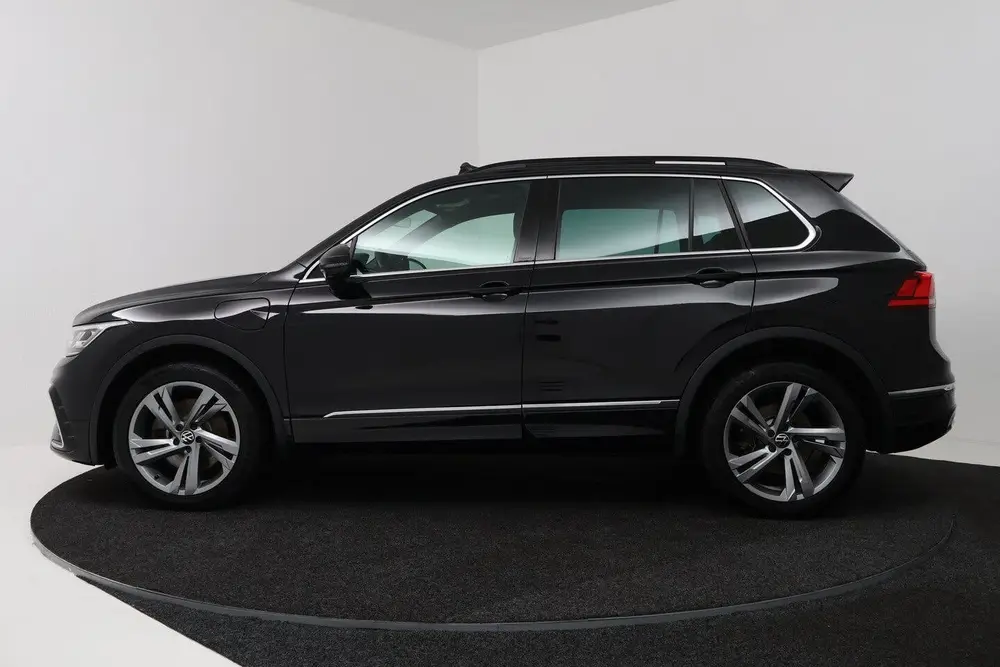 Volkswagen Tiguan 1.4 TSI eHybrid R-Line Business+ (PANORAMA uit 2022, foto 2
