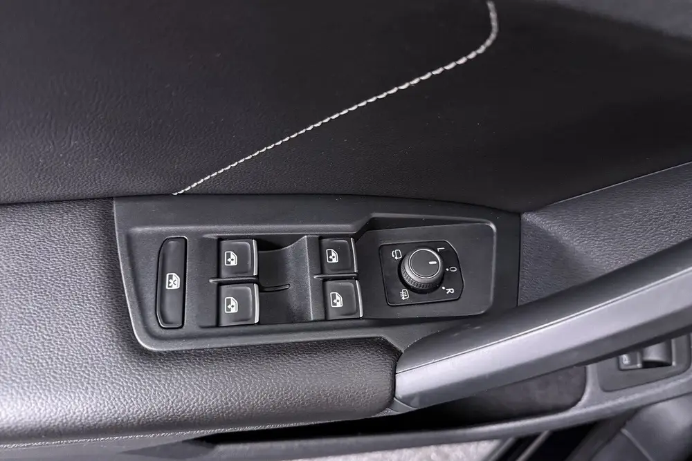 Volkswagen Tiguan 1.4 TSI eHybrid R-Line Business+ (PANORAMA uit 2022, foto 7