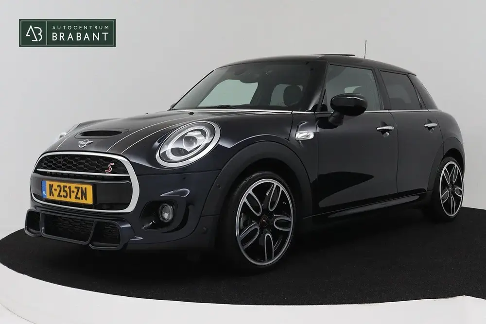 Mini Cooper S 2.0 Chili JCW Pakket (PANORAMADAK DEALER O uit 2019