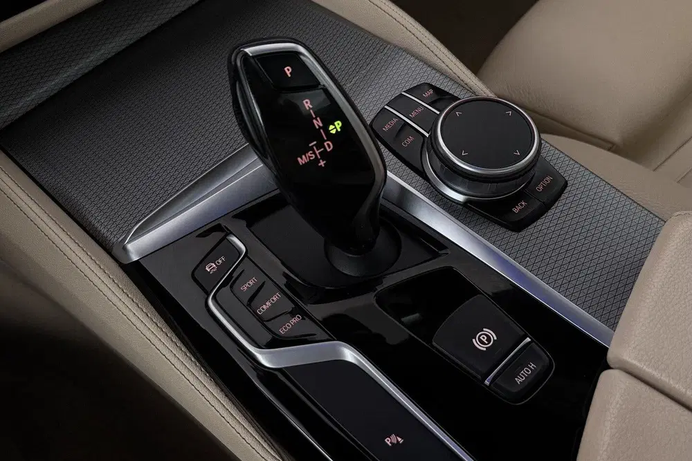 BMW 5-serie 5 Serie Touring 540i xDrive High Executive uit 2019, foto 19