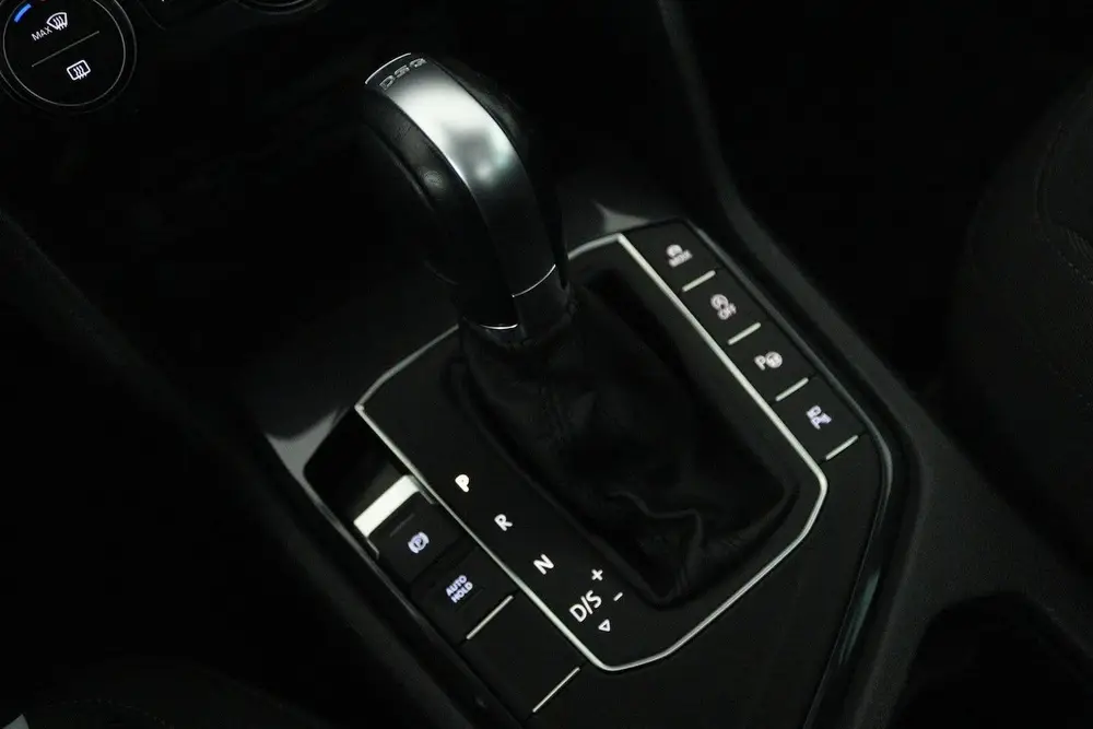 Volkswagen Tiguan 1.5 TSI ACT Highline (PANORAMADAK, DIGITAL uit 2019, foto 16