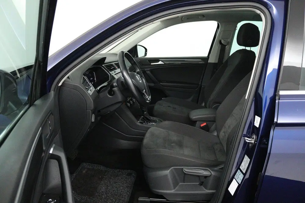 Volkswagen Tiguan 1.5 TSI ACT Highline (PANORAMADAK, DIGITAL uit 2019, foto 20