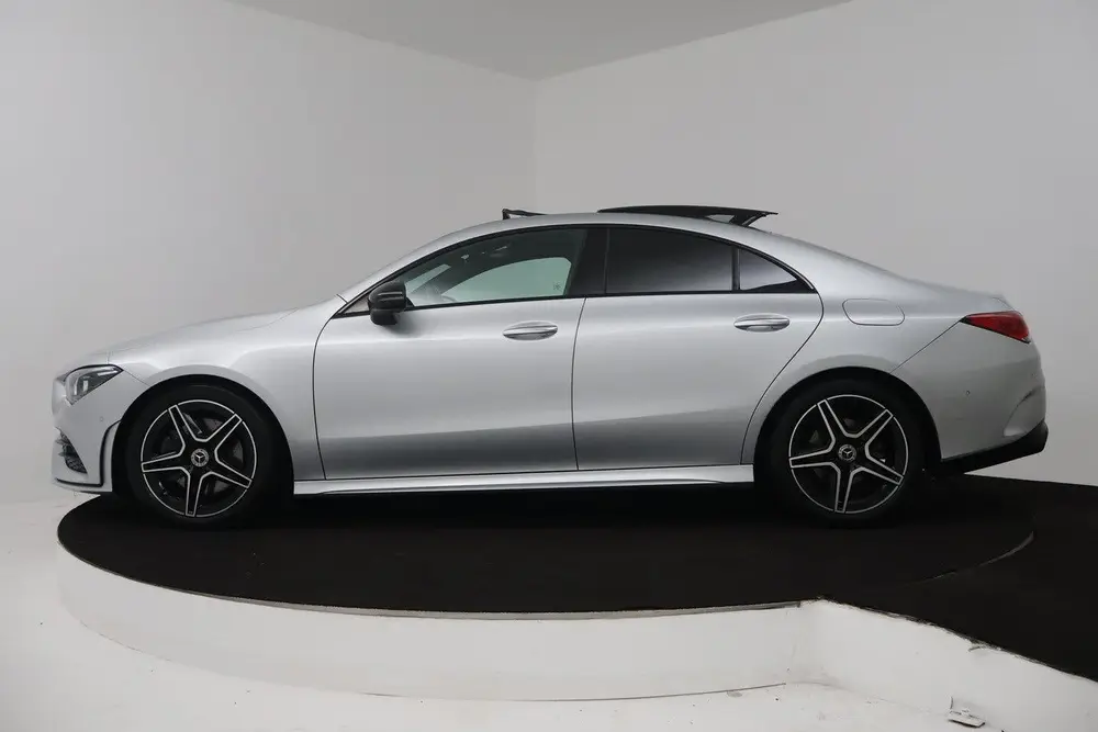 Mercedes-Benz CLA 200 Business Solution AMG (PANO uit 2020, foto 2