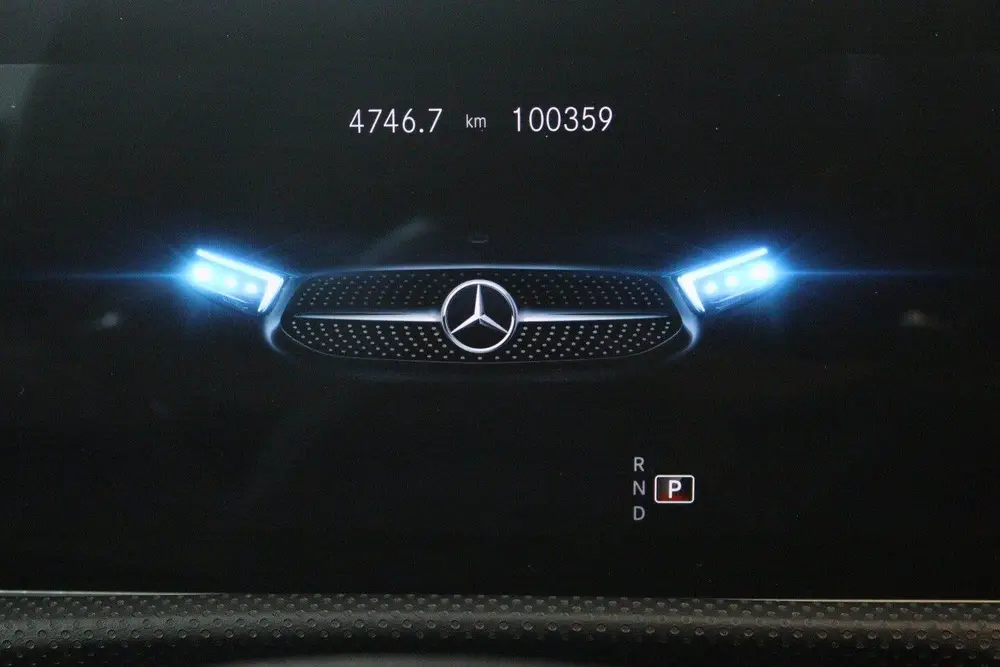 Mercedes-Benz CLA 200 Business Solution AMG (PANORAMA uit 2020, foto 11