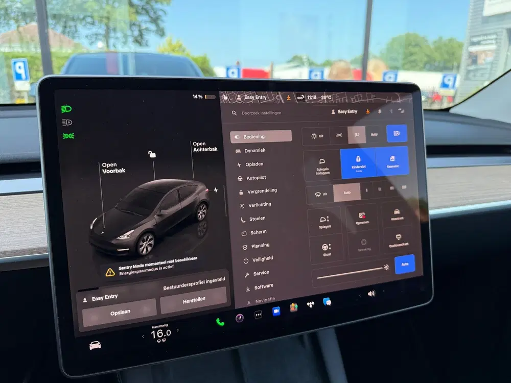 Tesla Model Y Long Range AWD 75 kWh uit 2023, foto 20