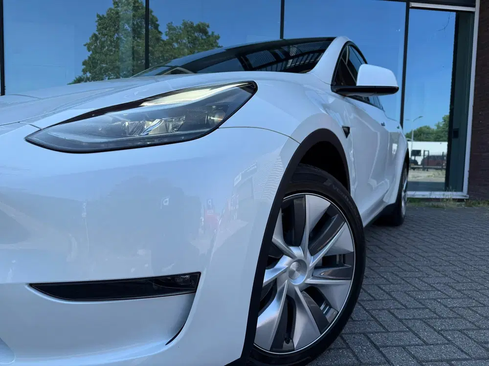 Tesla Model Y Long Range AWD 75 kWh uit 2023, foto 3