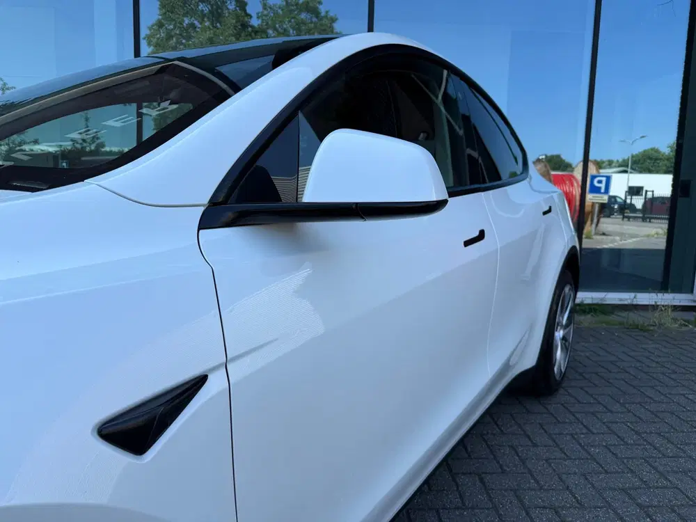 Tesla Model Y Long Range AWD 75 kWh uit 2023, foto 5
