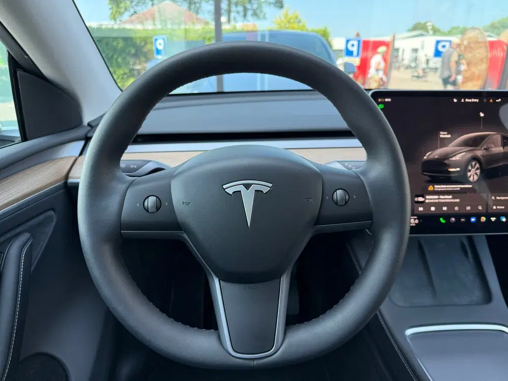 Tesla Model Y Long Range AWD 75 kWh uit 2023, foto 8