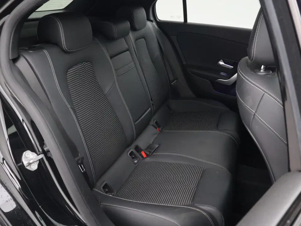 Mercedes-Benz A-Klasse 180 AUT. + PANORAMA SCHUIFDAK uit 2021, foto 14