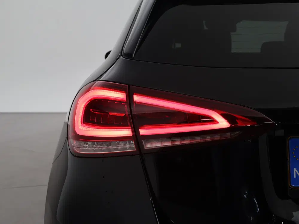 Mercedes-Benz A-Klasse 180 AUT. + PANORAMA SCHUIFDAK uit 2021, foto 20