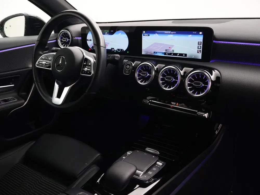 Mercedes-Benz A-Klasse 180 AUT. + PANORAMA SCHUIFDAK uit 2021, foto 4