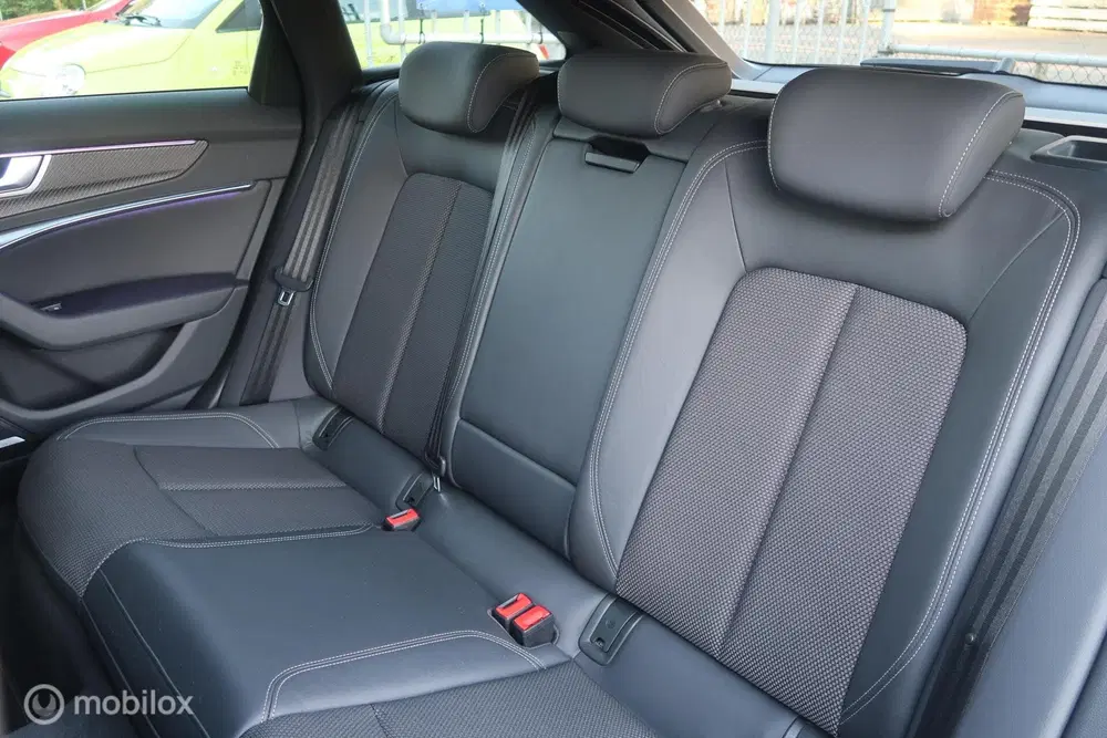 Audi A6 55 TFSI e quattro Competition TREKHAAK uit 2021, foto 17
