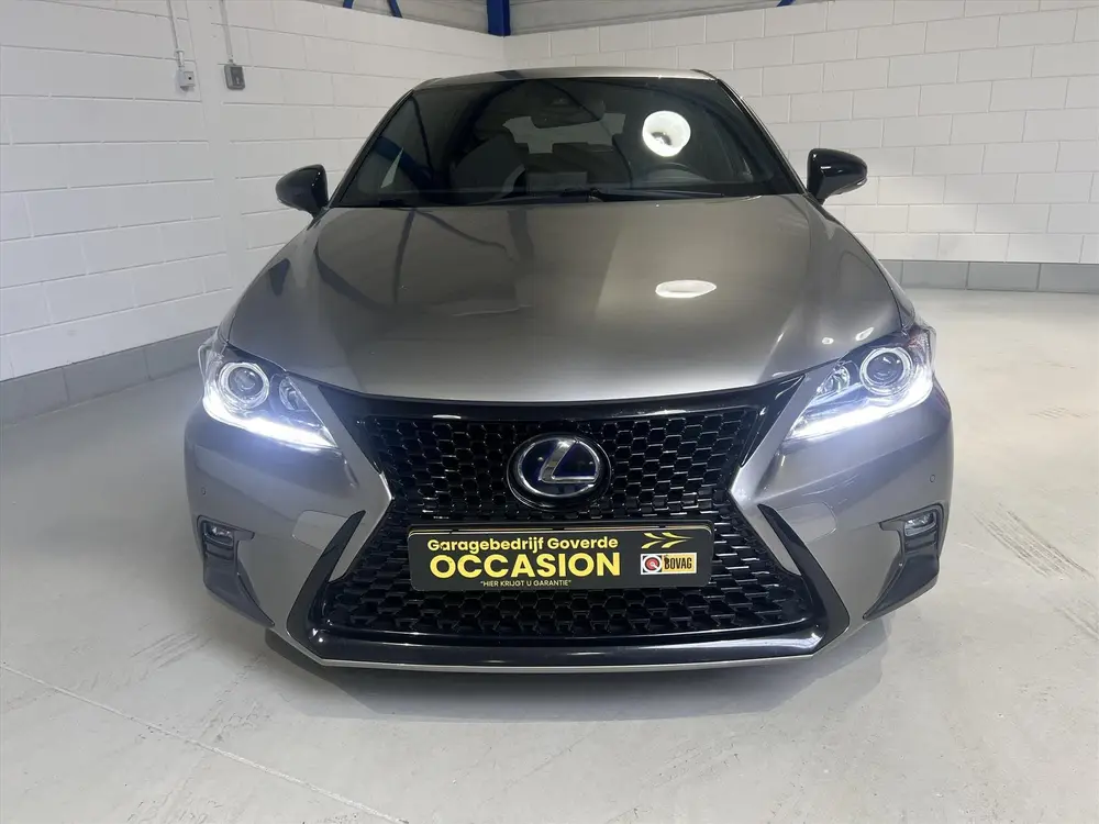Lexus CT 200h Hybrid 136pk E-CVT Ultimate Edition,1e eig, NW uit 2021, foto 3
