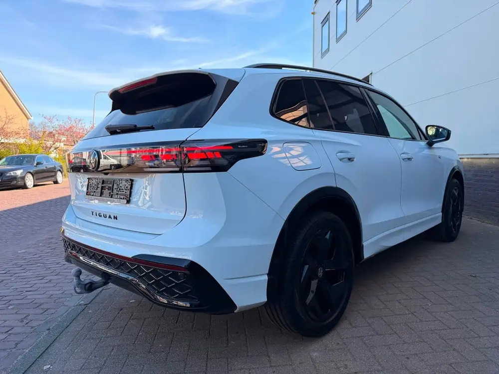 Volkswagen Tiguan 2.0 TDI| R-Line/Pano/Massage/360 Camera/IQ uit 2024, foto 3