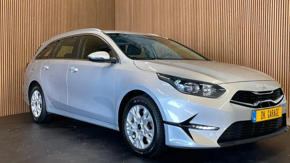 Kia Ceed 1.0 T-GDi DynamicPlusLine uit 2023, foto 15