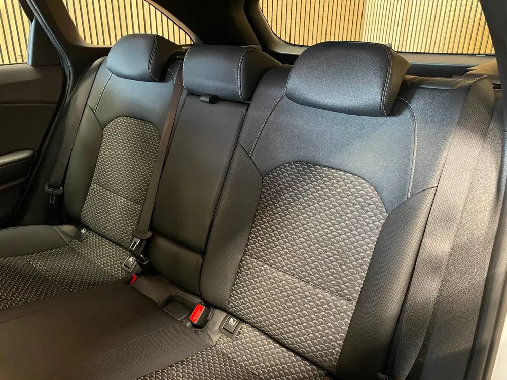 Kia Ceed 1.0 T-GDi DynamicPlusLine uit 2023, foto 9