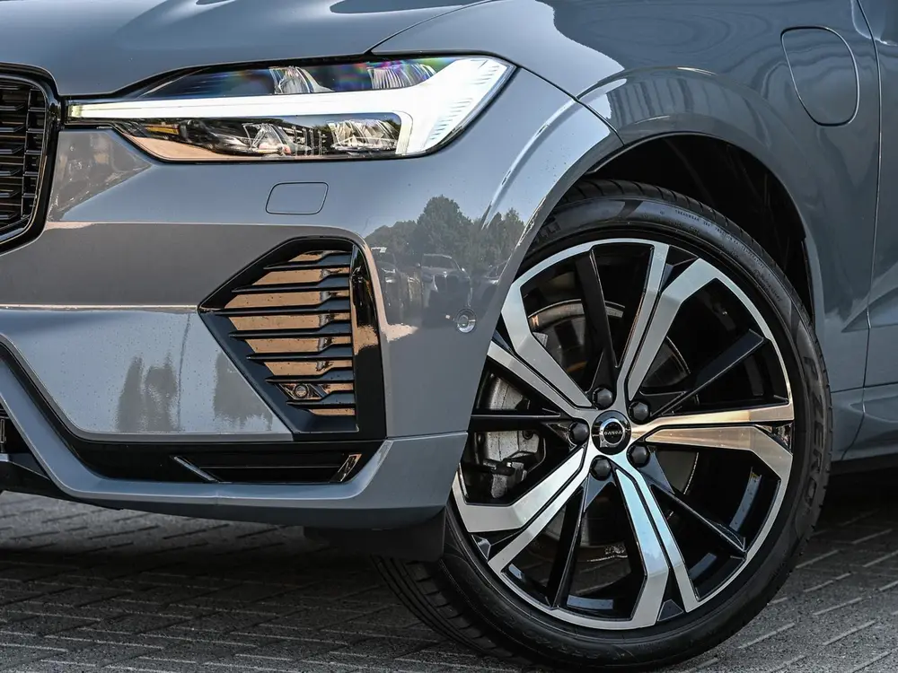 Volvo XC60 2.0 T8 Plug-in hybrid AWD Ultra Black Edit uit 2024, foto 7