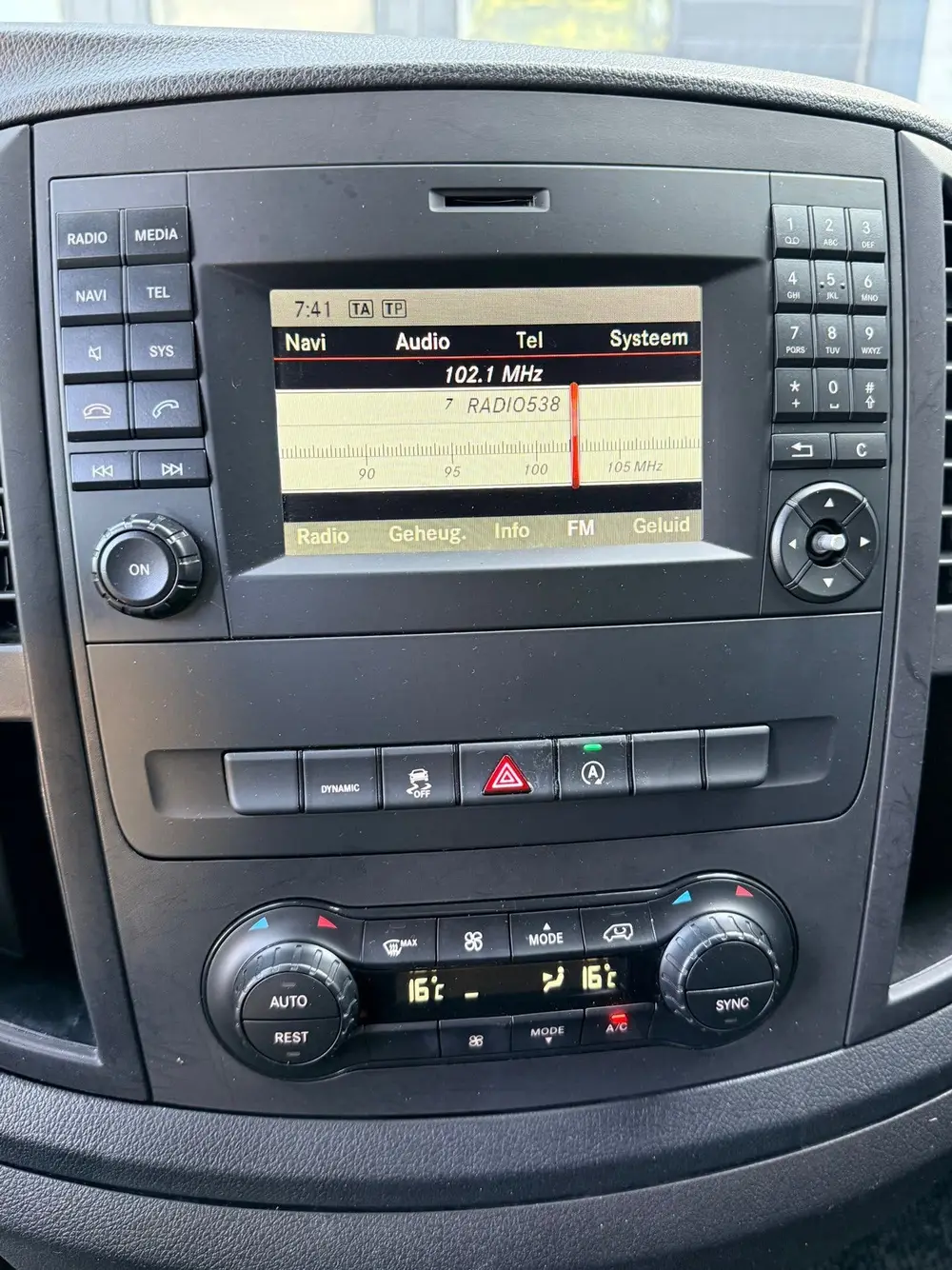Mercedes-Benz Vito 114 CDI Lang uit 2019, foto 12