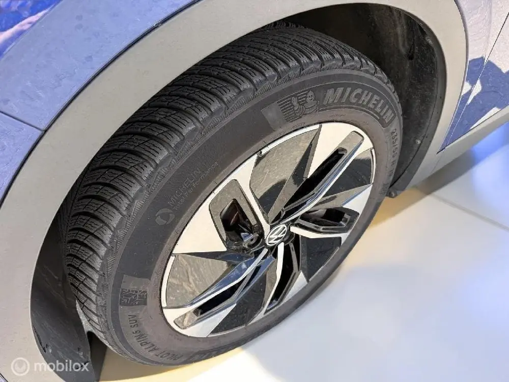 Volkswagen ID.4 Tech 77kWh 204pk | Warmtepomp | 360° Cam | uit 2021, foto 17