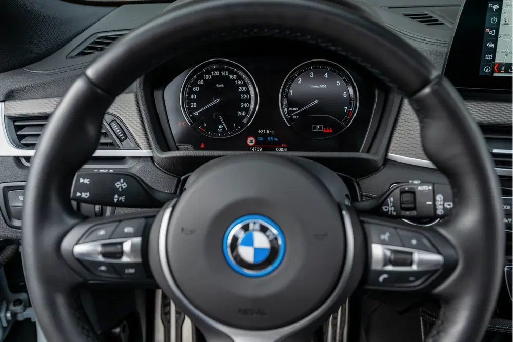 BMW X2 xDrive25e uit 2022, foto 15