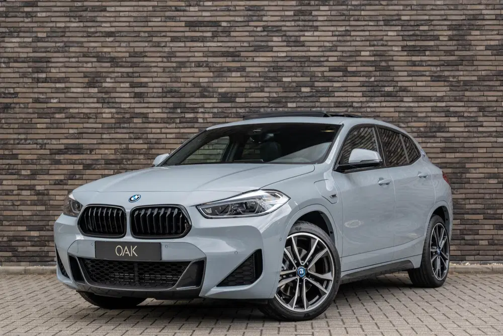 BMW X2 xDrive25e uit 2022, foto 2