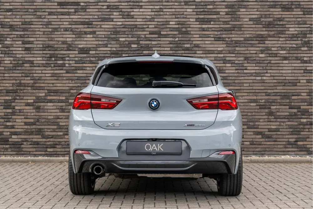 BMW X2 xDrive25e uit 2022, foto 9