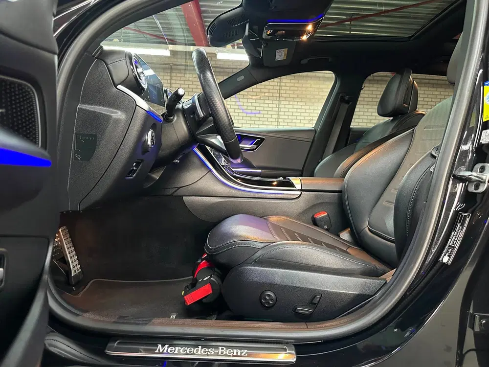 Mercedes-Benz C-Klasse uit 2023, foto 12