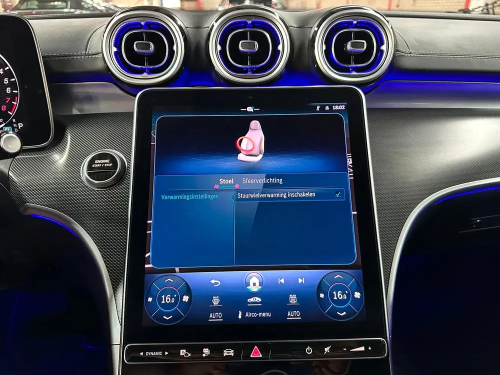 Mercedes-Benz C-Klasse uit 2023, foto 16
