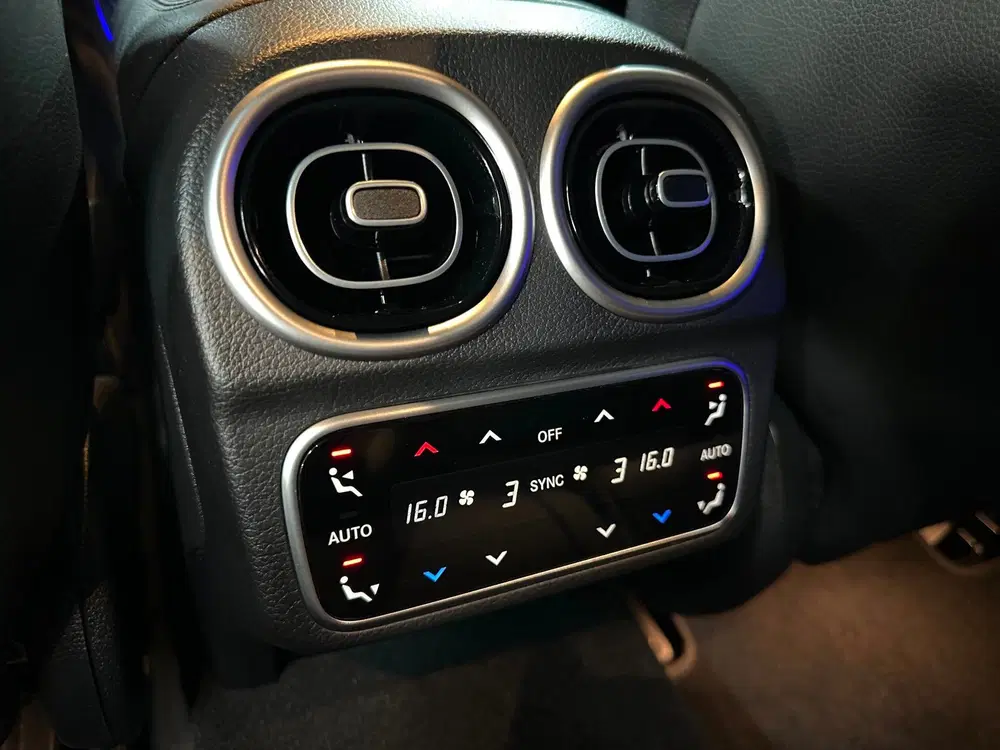 Mercedes-Benz C-Klasse uit 2023, foto 19