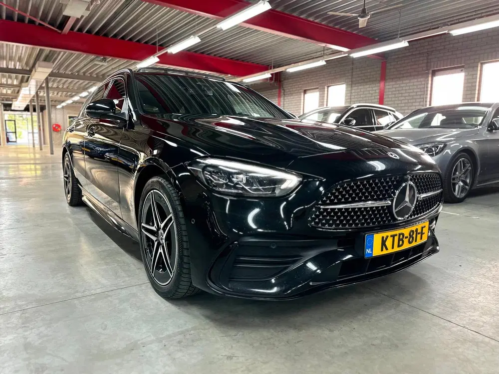 Mercedes-Benz C-Klasse uit 2023, foto 7