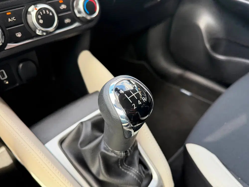Nissan Micra 1.0 IG-T N-Design Clima uit 2023, foto 14