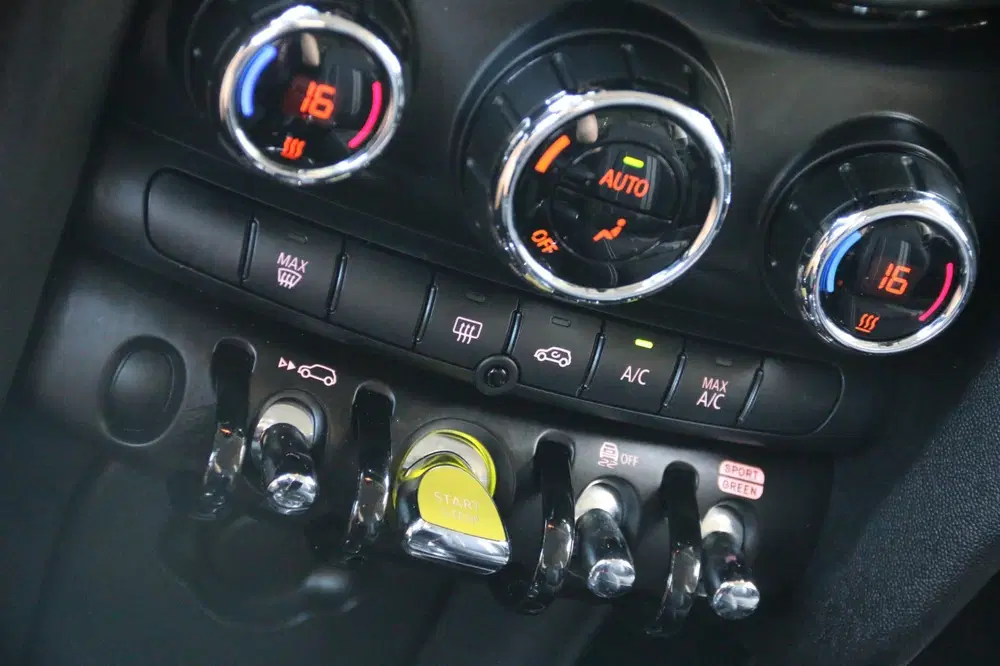 Mini Electric 33 kWh NL-AUTO NAP DEALER OND uit 2020, foto 12