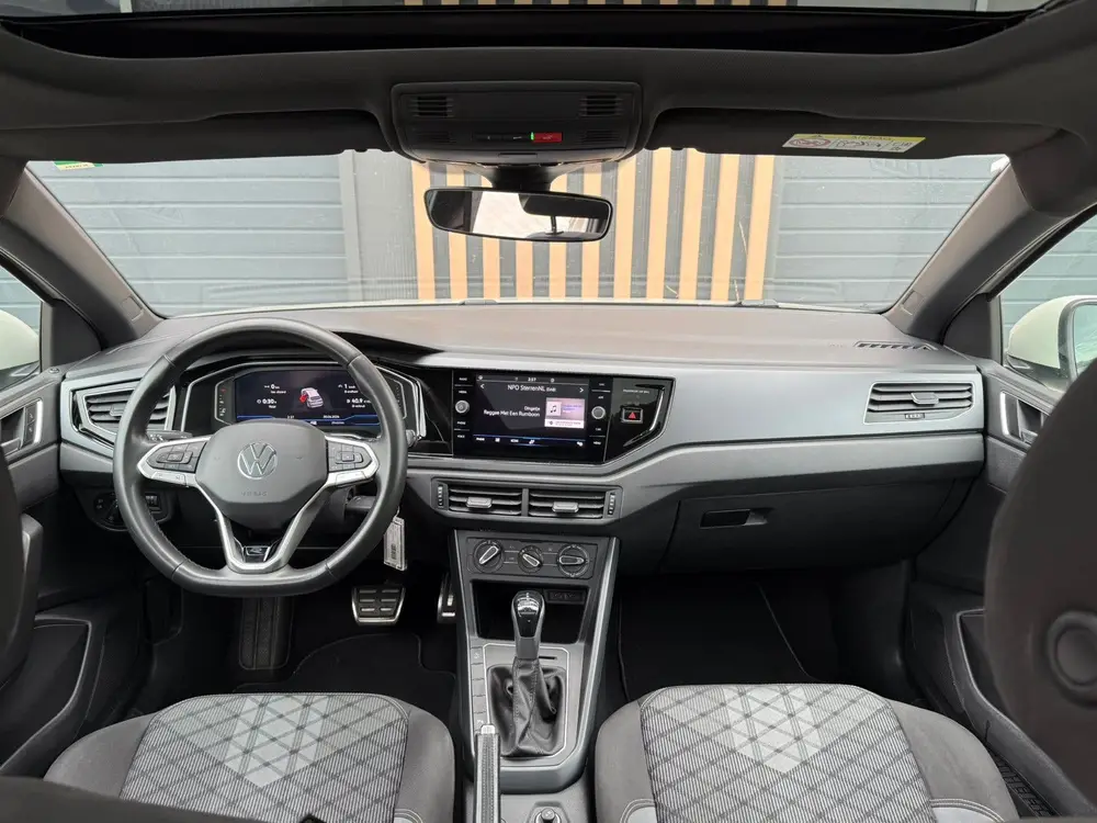Volkswagen Taigo R-Line 1.0 TSI 110PK / PANO / DSG / VOL uit 2022, foto 12