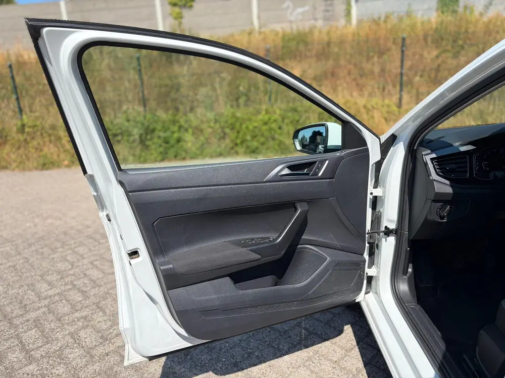 Volkswagen Polo 1.0 TSI R-Line Edition VIRTUAL DASH I IQ LIG uit 2021, foto 11