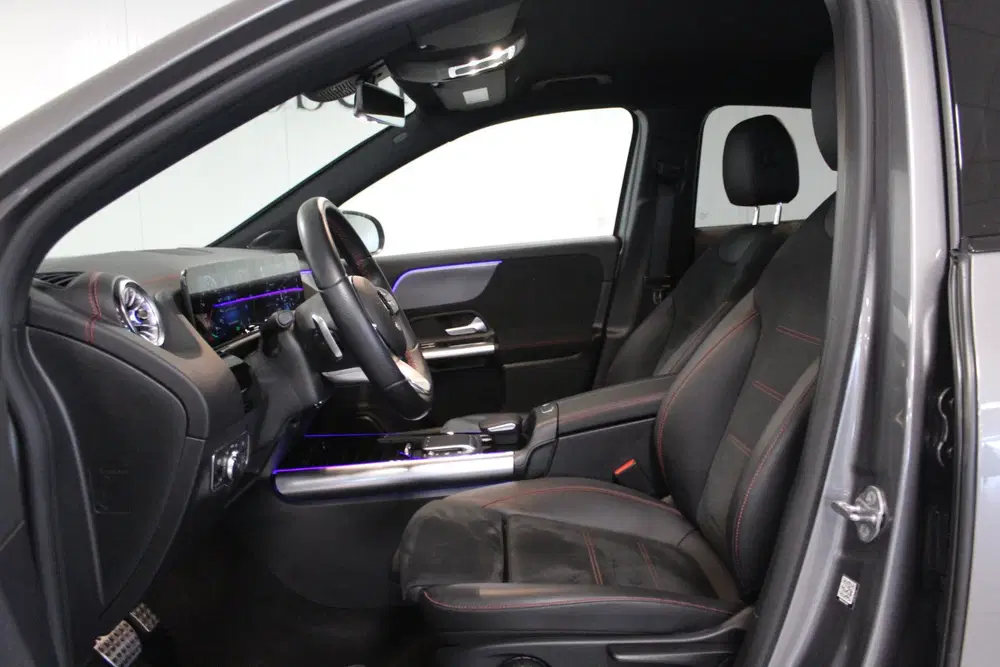 Mercedes-Benz EQA 250 AMG Line uit 2021, foto 3