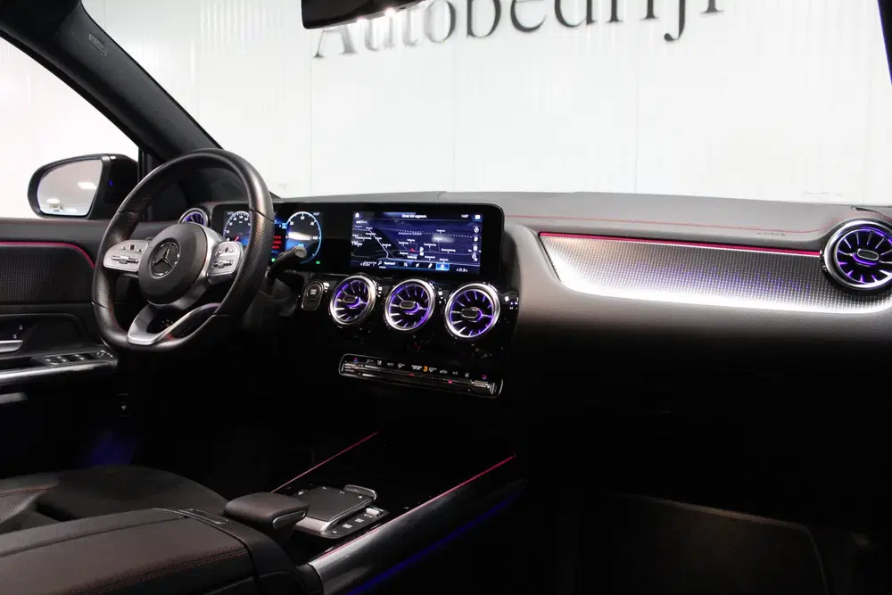 Mercedes-Benz EQA 250 AMG Line uit 2021, foto 7