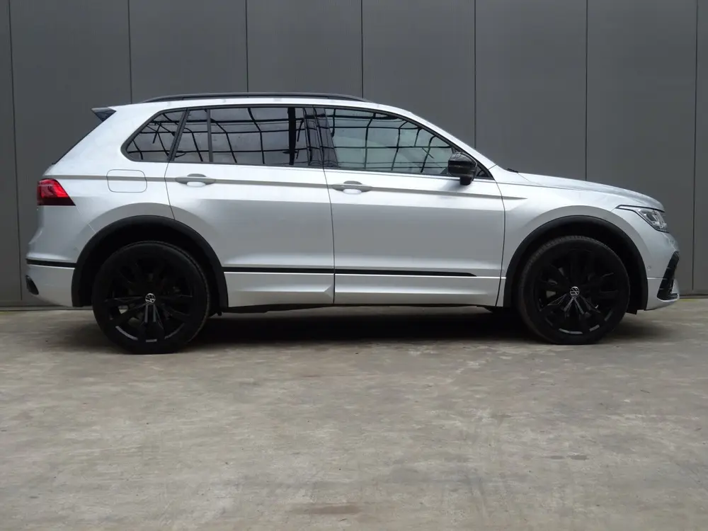 Volkswagen Tiguan 1.4 TSI eHybrid R-Line Business * PANORAMA uit 2024, foto 2
