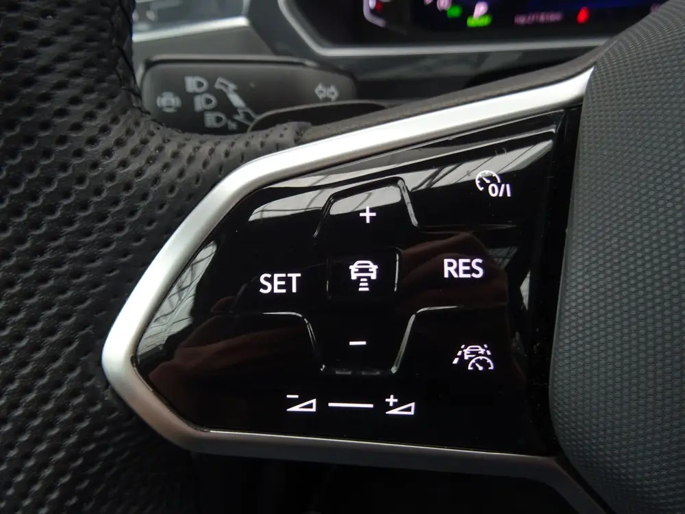 Volkswagen Tiguan 1.4 TSI eHybrid R-Line Business * PANORAMA uit 2024, foto 20