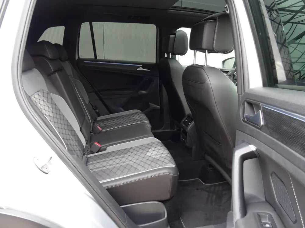 Volkswagen Tiguan 1.4 TSI eHybrid R-Line Business * PANORAMA uit 2024, foto 5